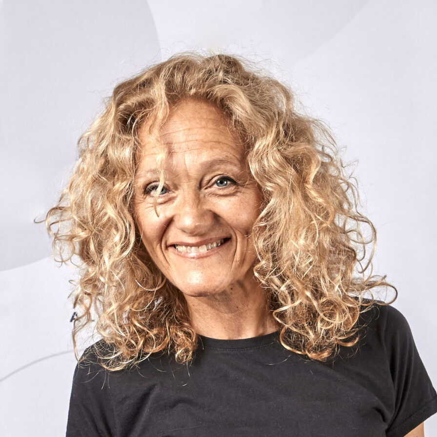 Becoach founder and personal coach smiling